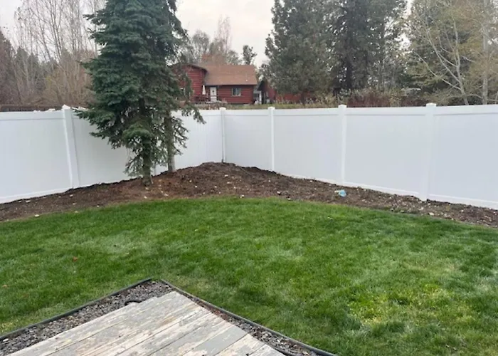 Updated Rancher Near Shopping & Restaurants